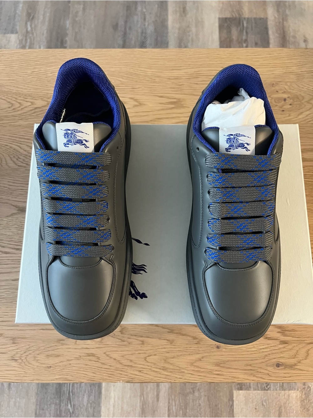 Burberry Equestrian Knight Leather sneakers